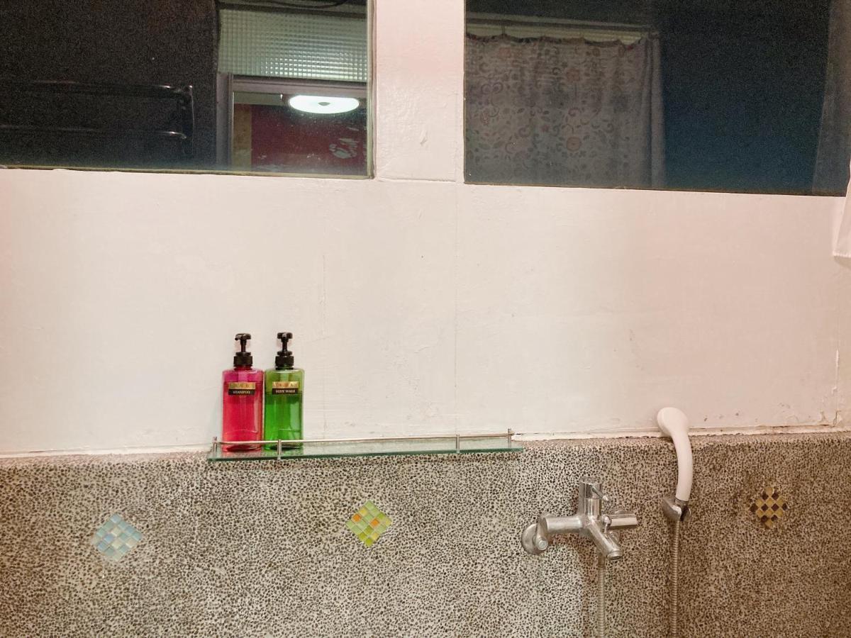 דירות 台南富居tainan Fu House預訂後請主動聯繫做確認才保留訂房 מראה חיצוני תמונה